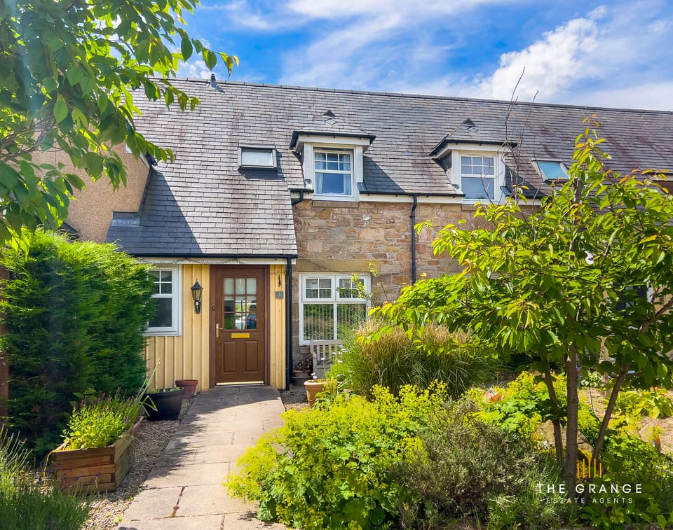 Carsewell Steading, Alves, IV30