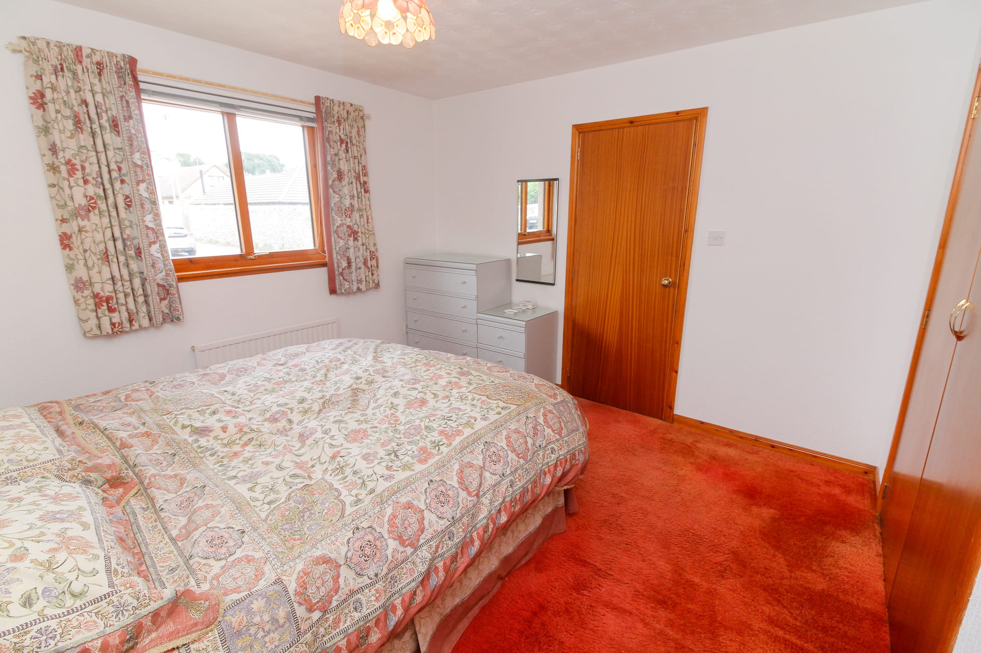 Double bedroom seating corner