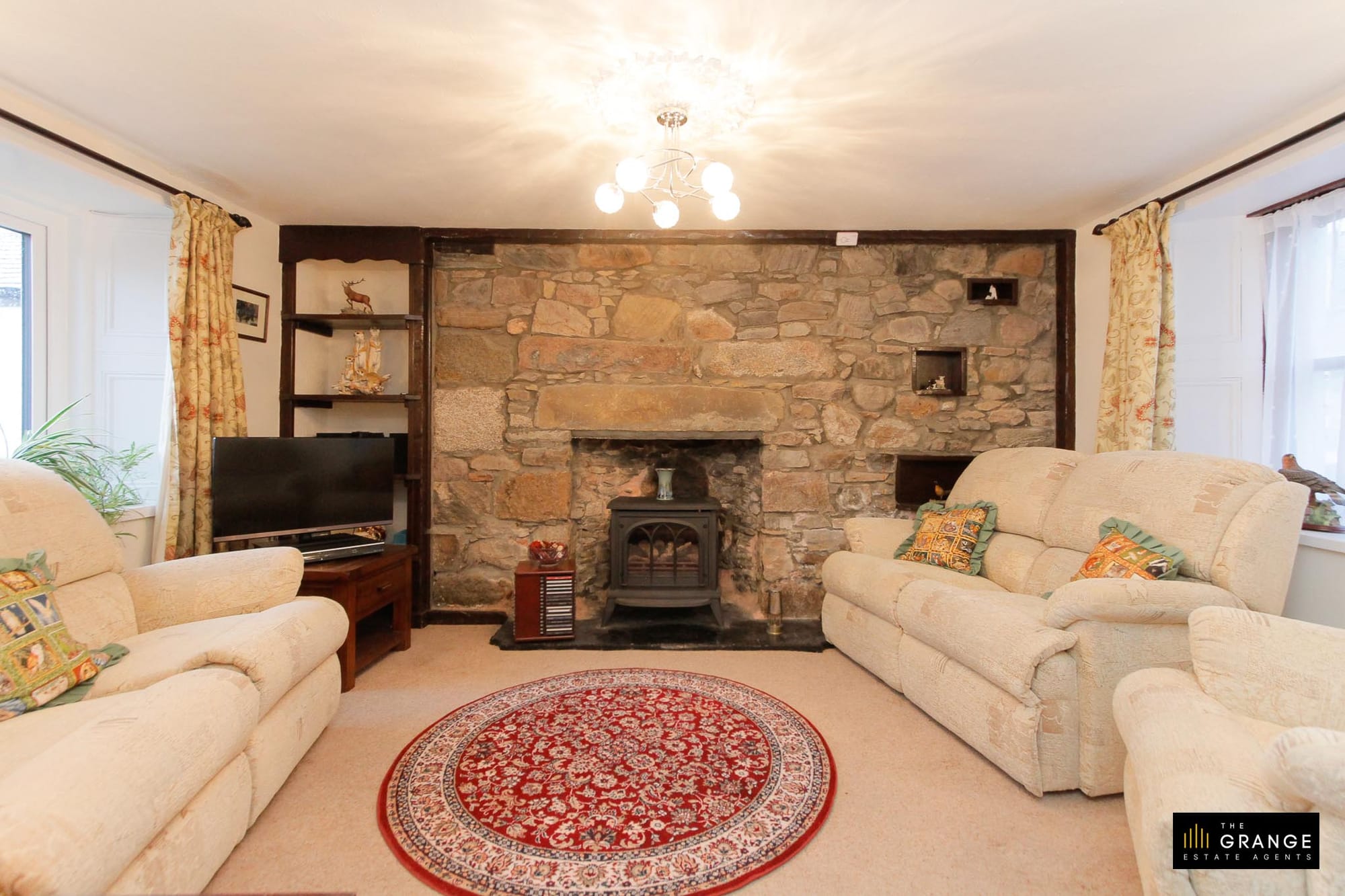 Sitting room with fireplace