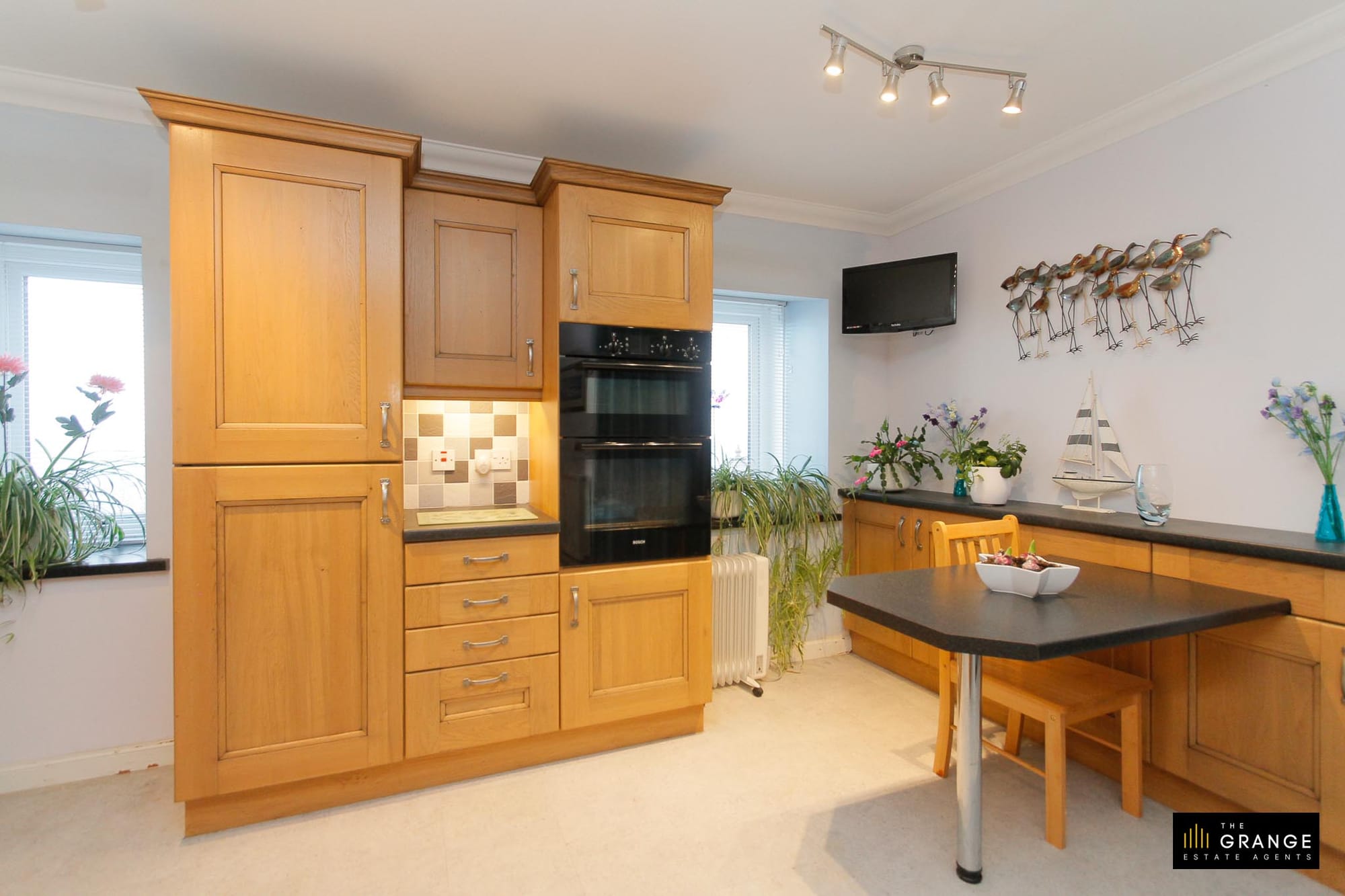 Kitchen with island