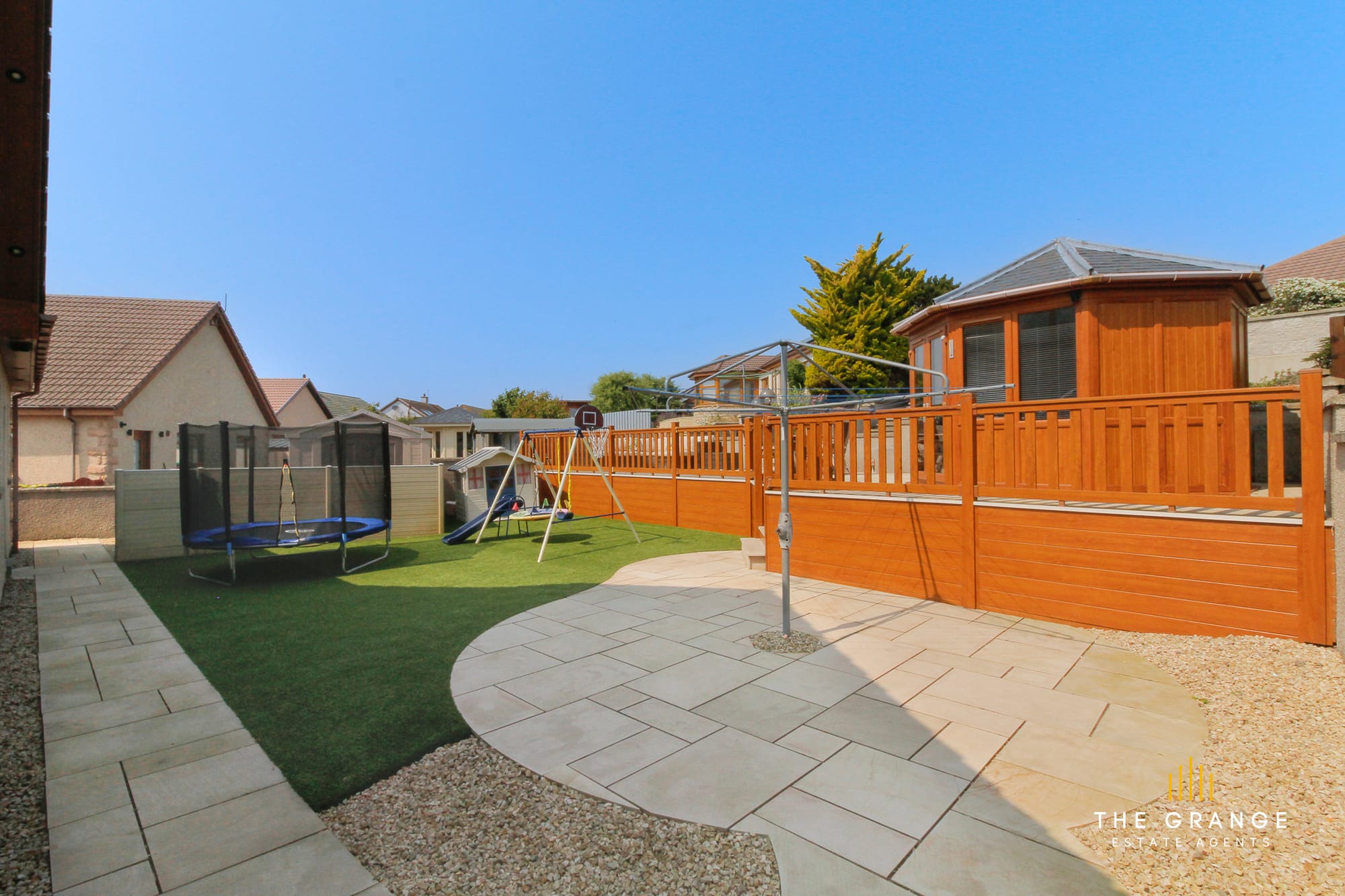 Findlater Drive, Cullen, AB56