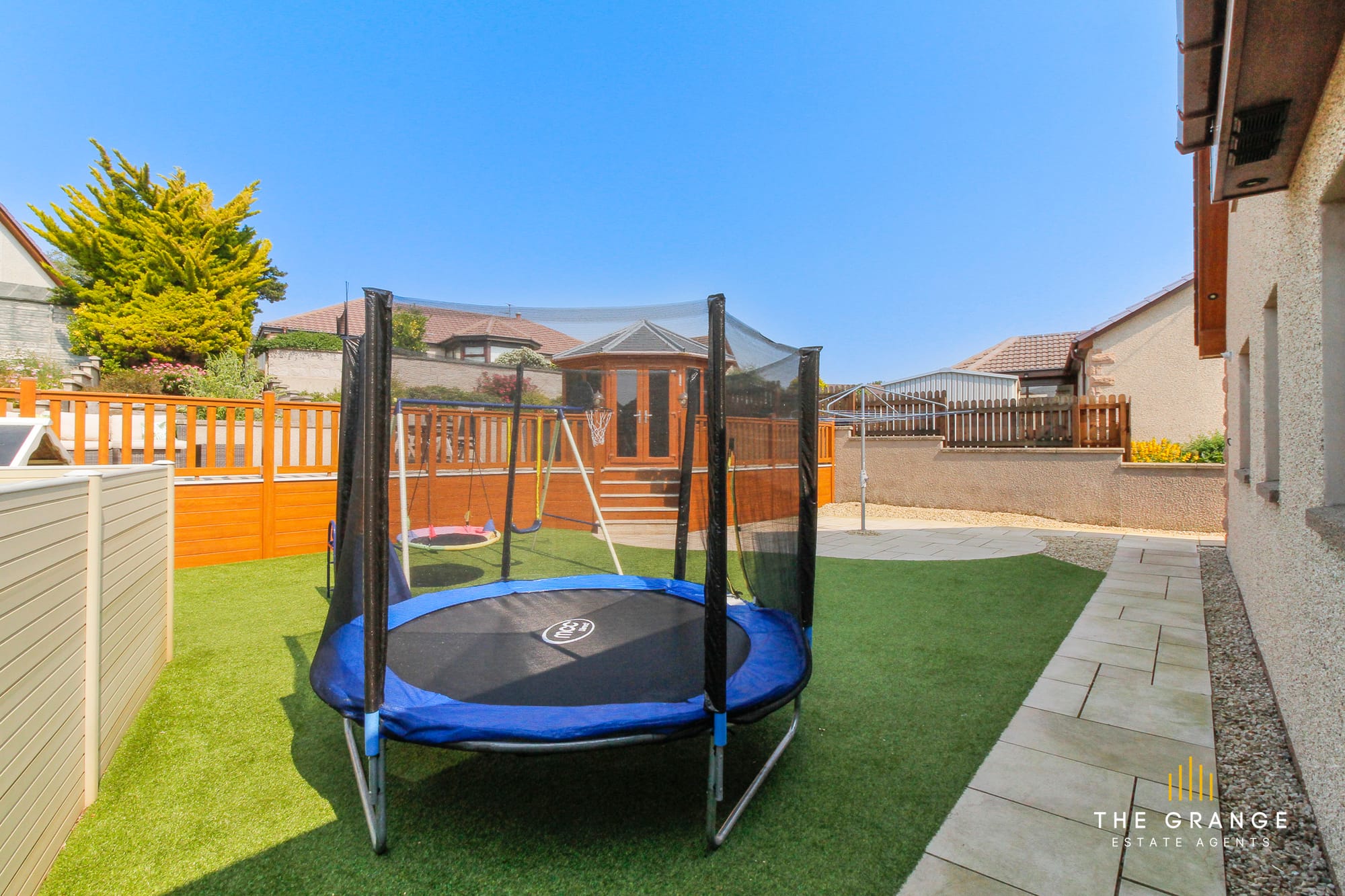 Findlater Drive, Cullen, AB56