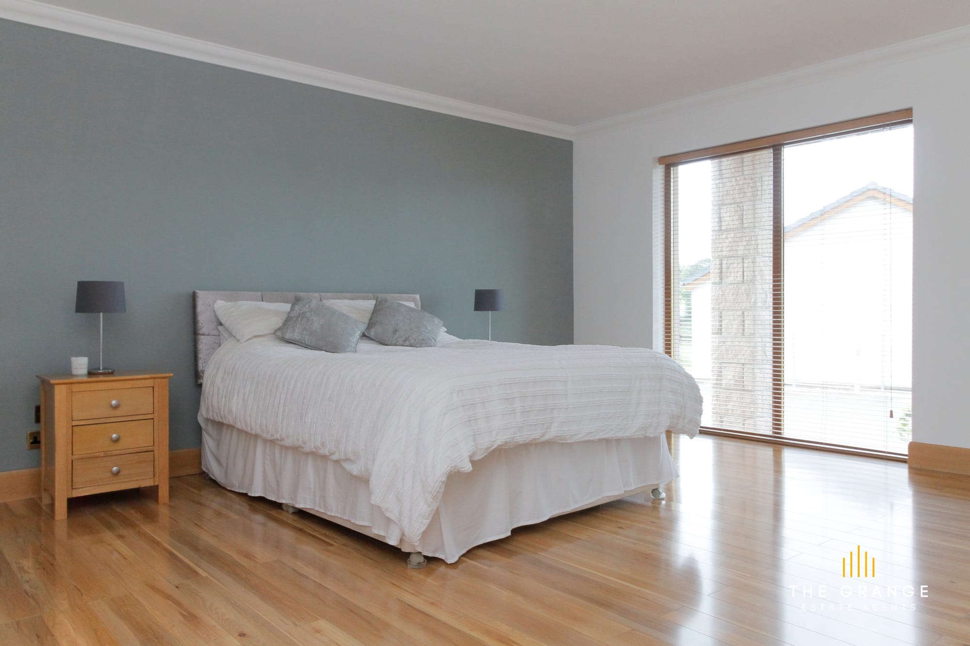 Ground-floor double bedroom