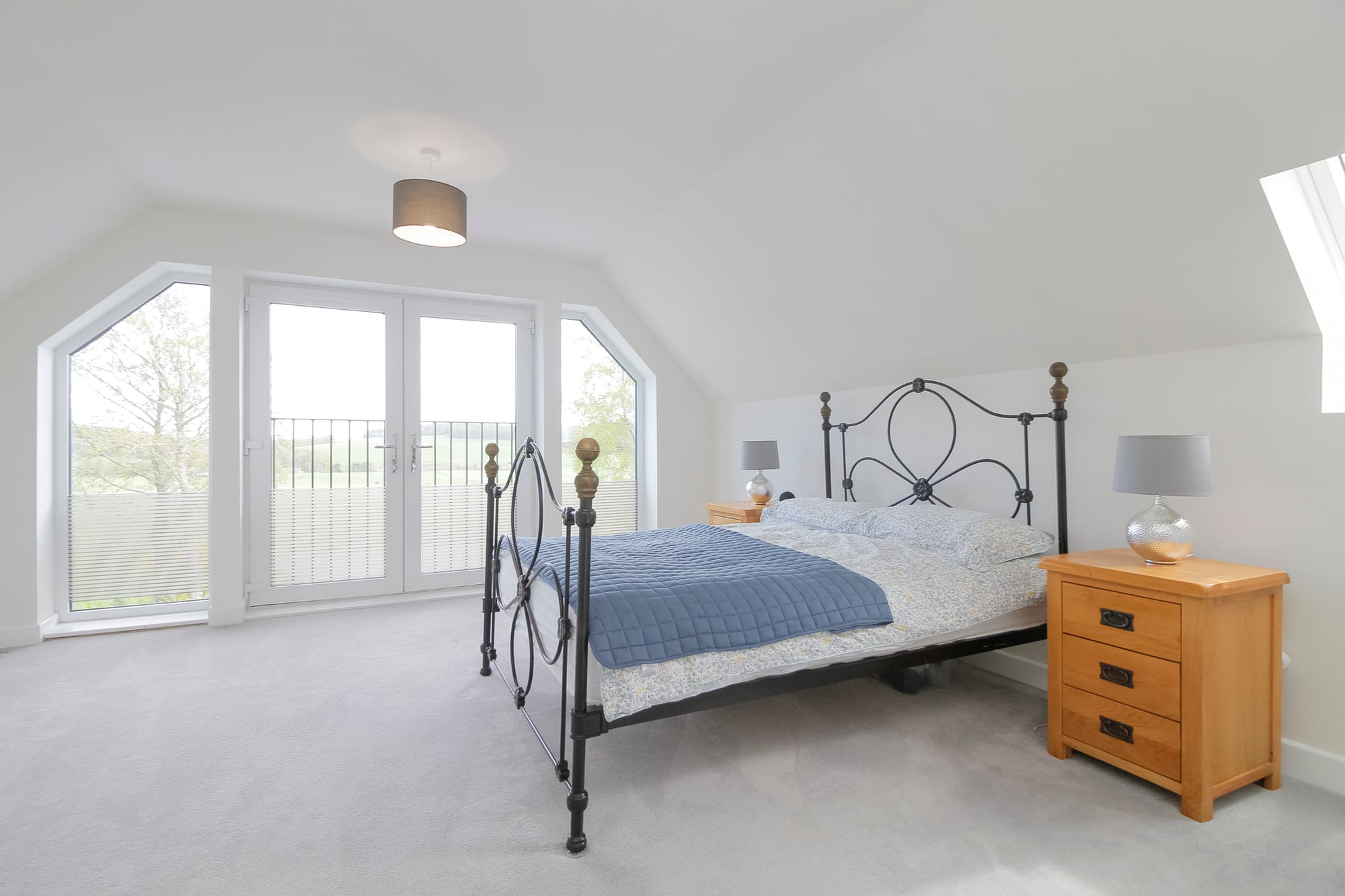 Double bedroom with vaulted ceiling