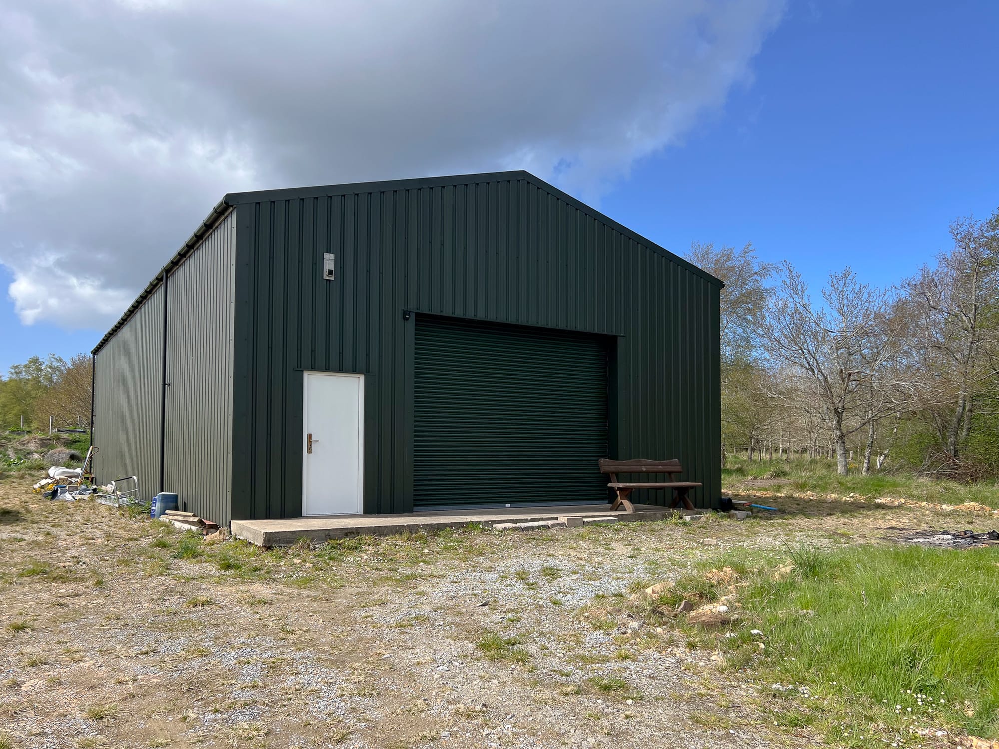 Detached outbuilding and workshop