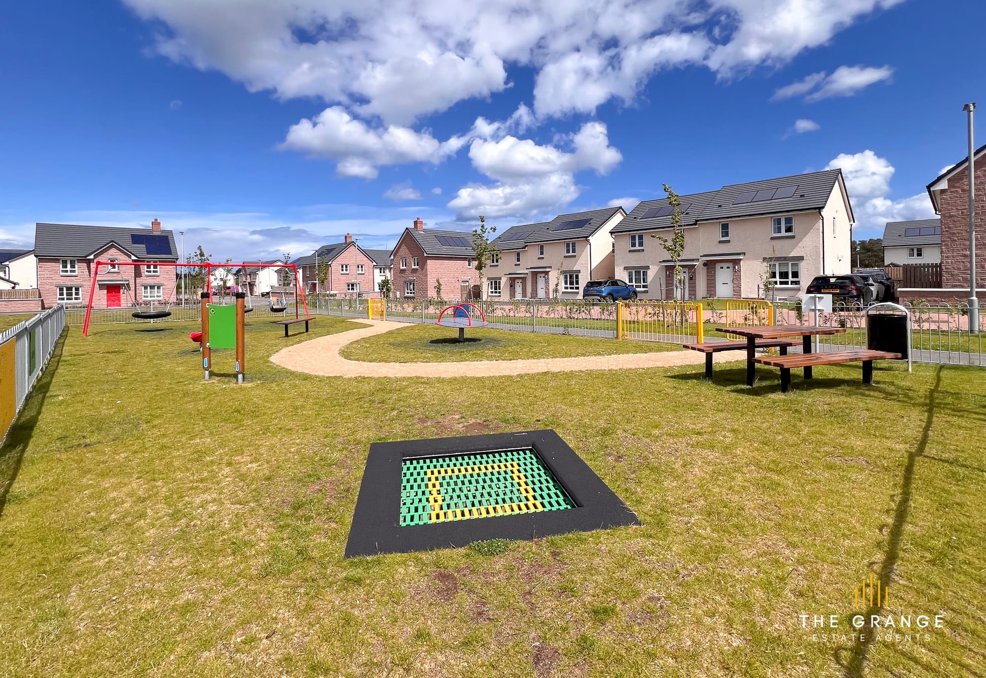 Community park and play area nearby