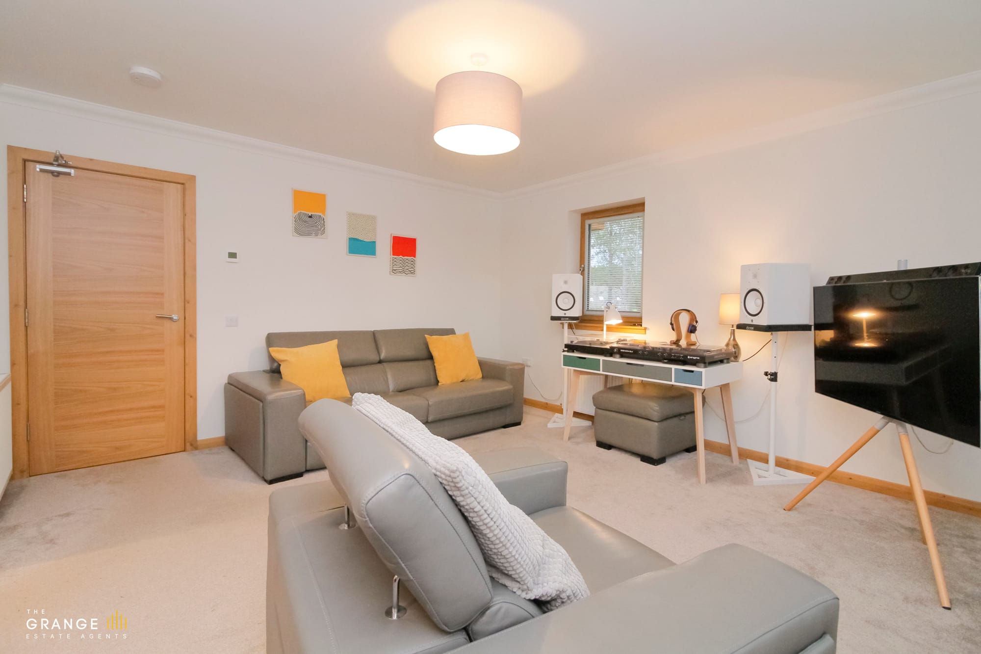 Living and dining area