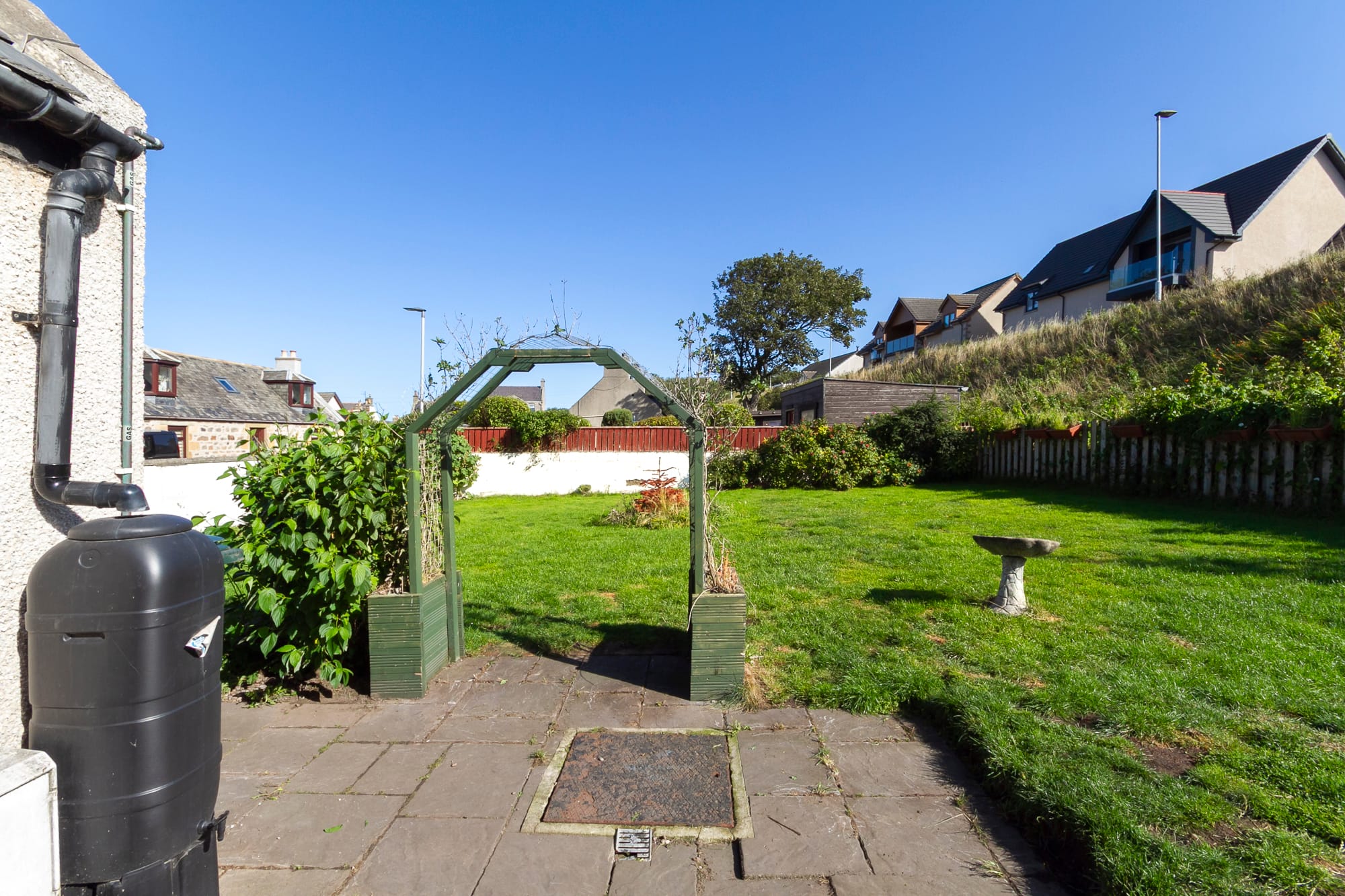 Garden path and arch
