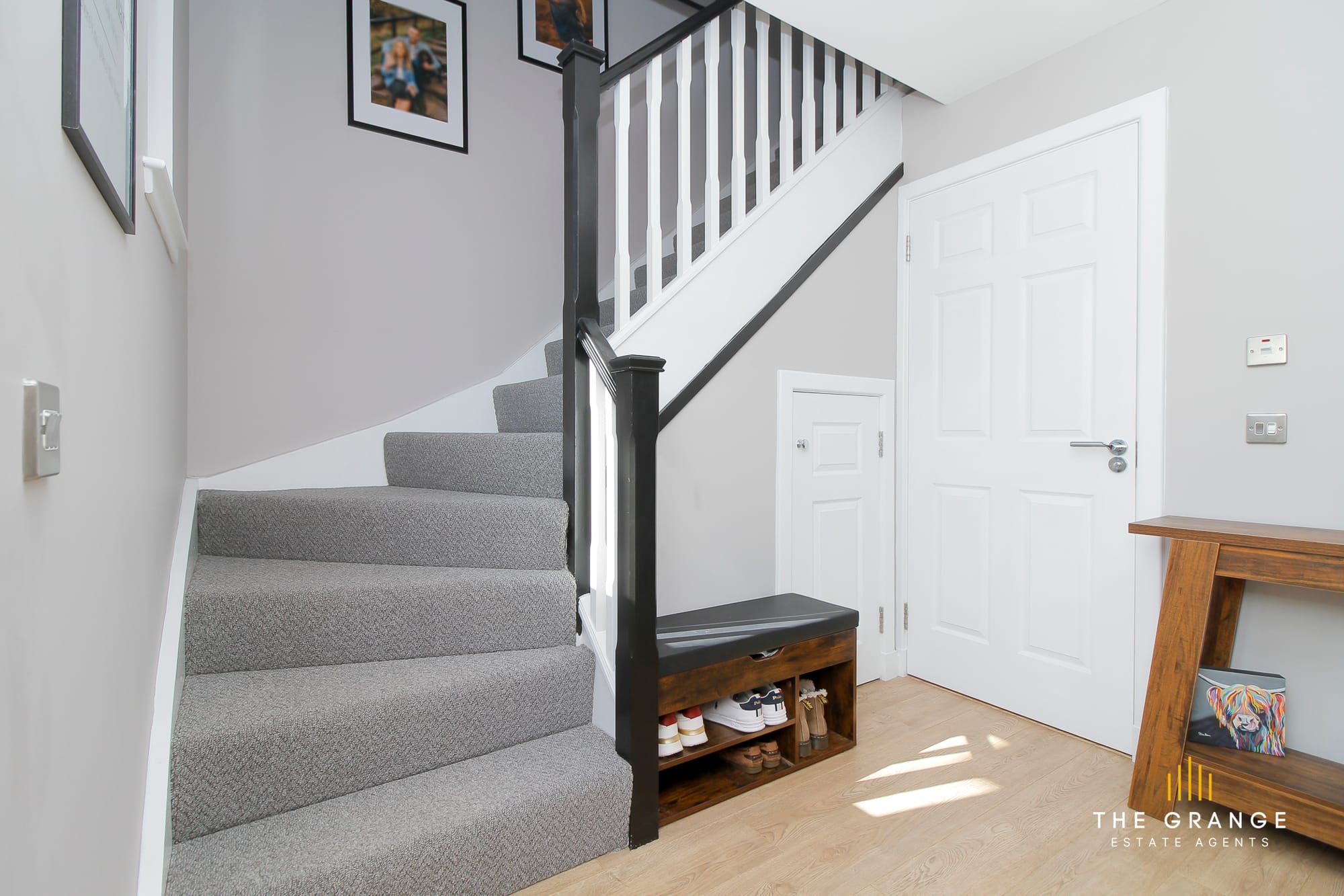Entrance hall and staircase