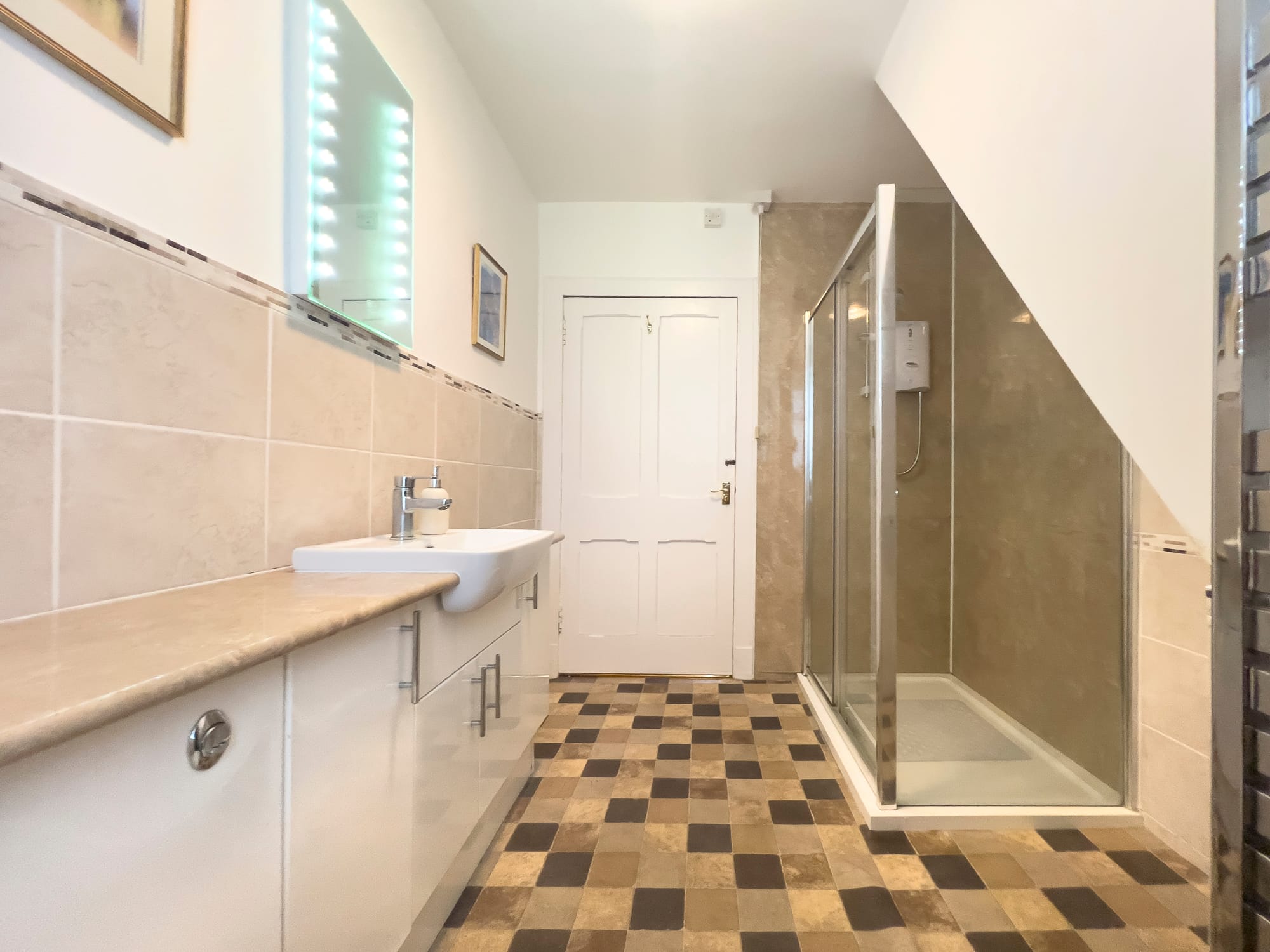 Shower room with walk-in shower