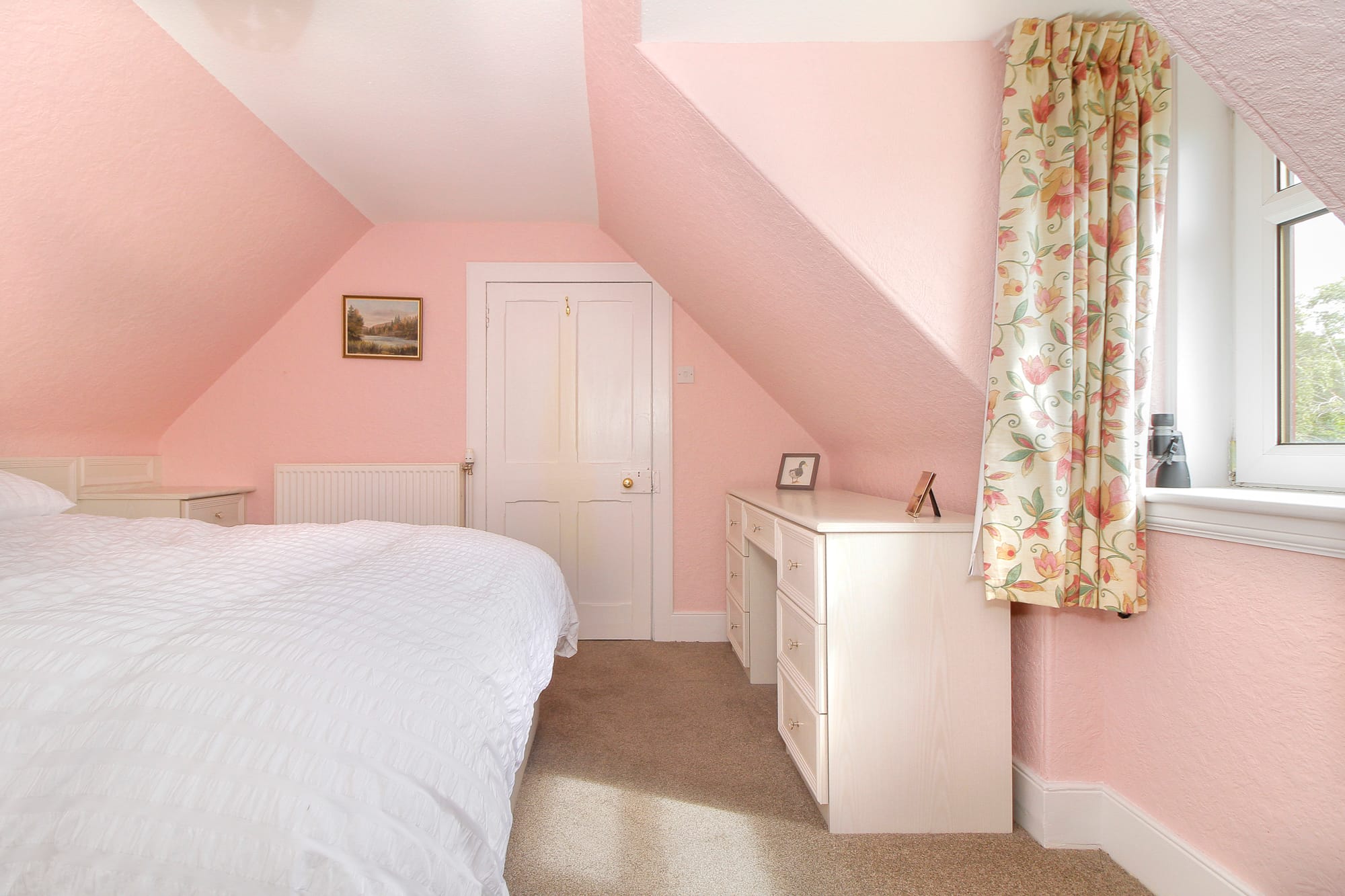 First-floor bedroom, second view